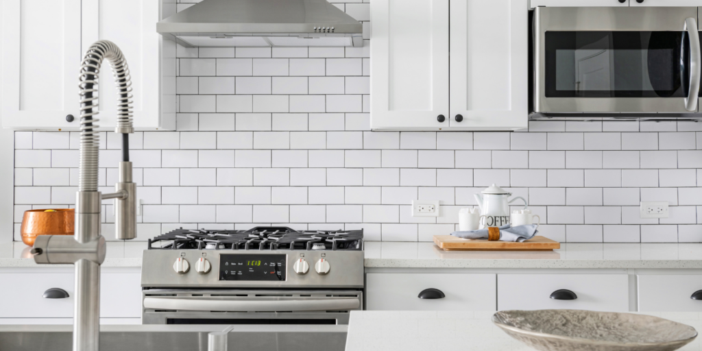 White Subway Tile For Kitchen Backsplash - 6 Stunning Kitchen Backsplash Styles to Transform Your Space